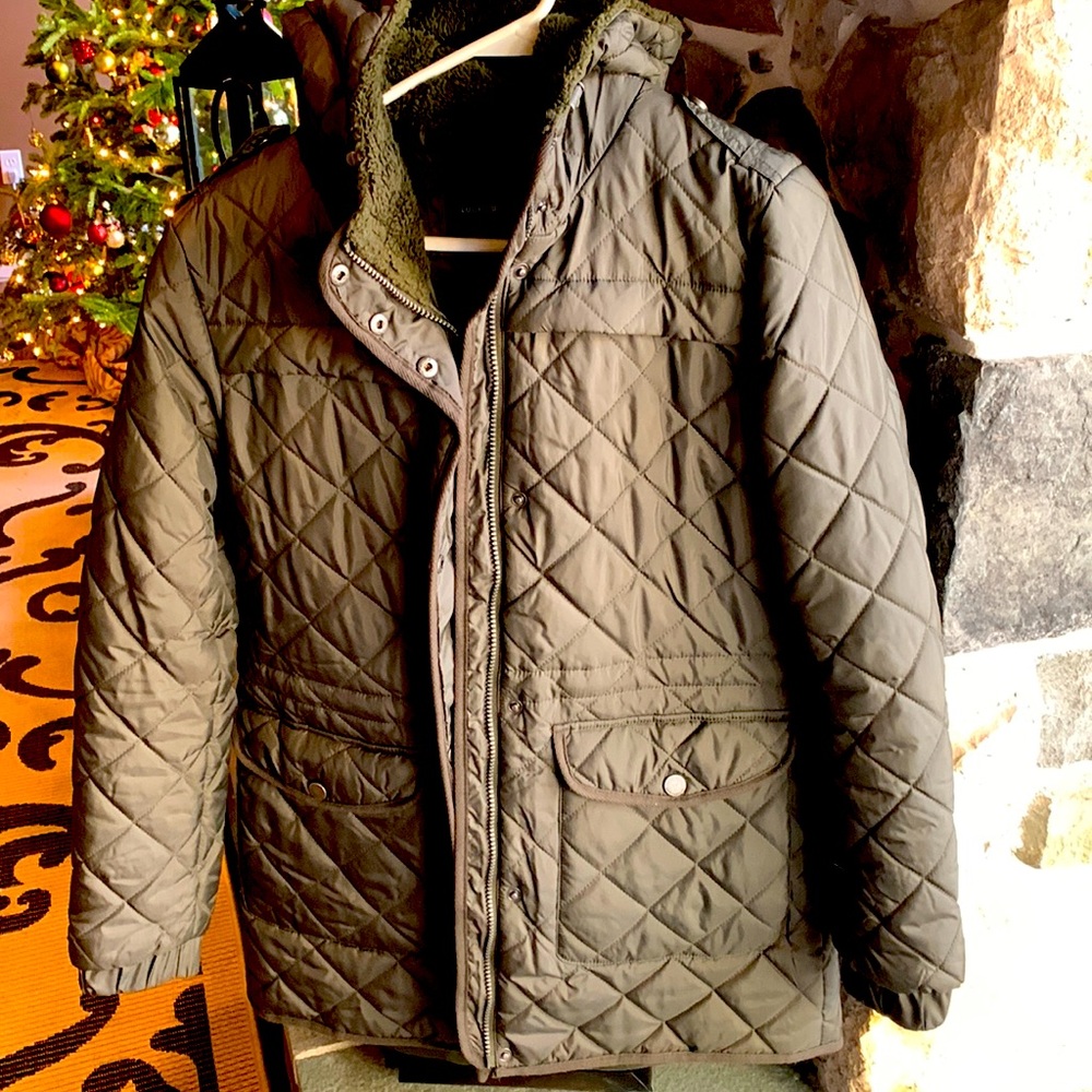 Lucky brand olive down coat. Near new condition.Size medium.